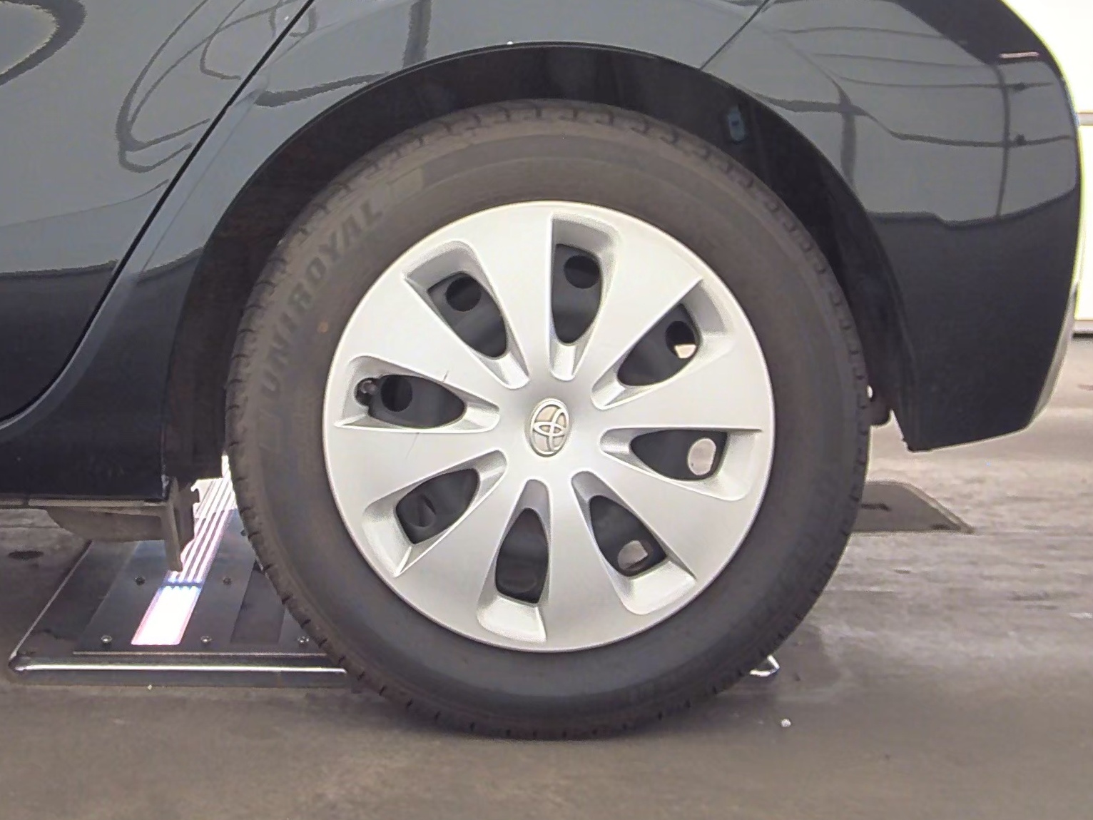 2014 Toyota Prius c Two FWD