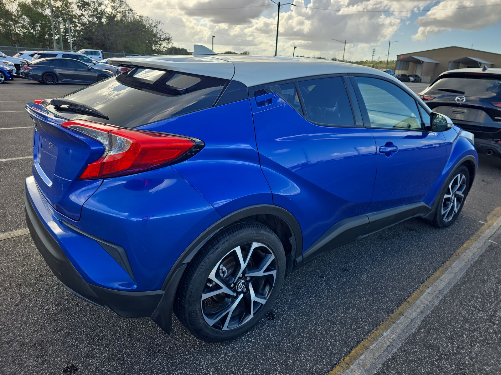 2018 Toyota C-HR XLE Premium FWD