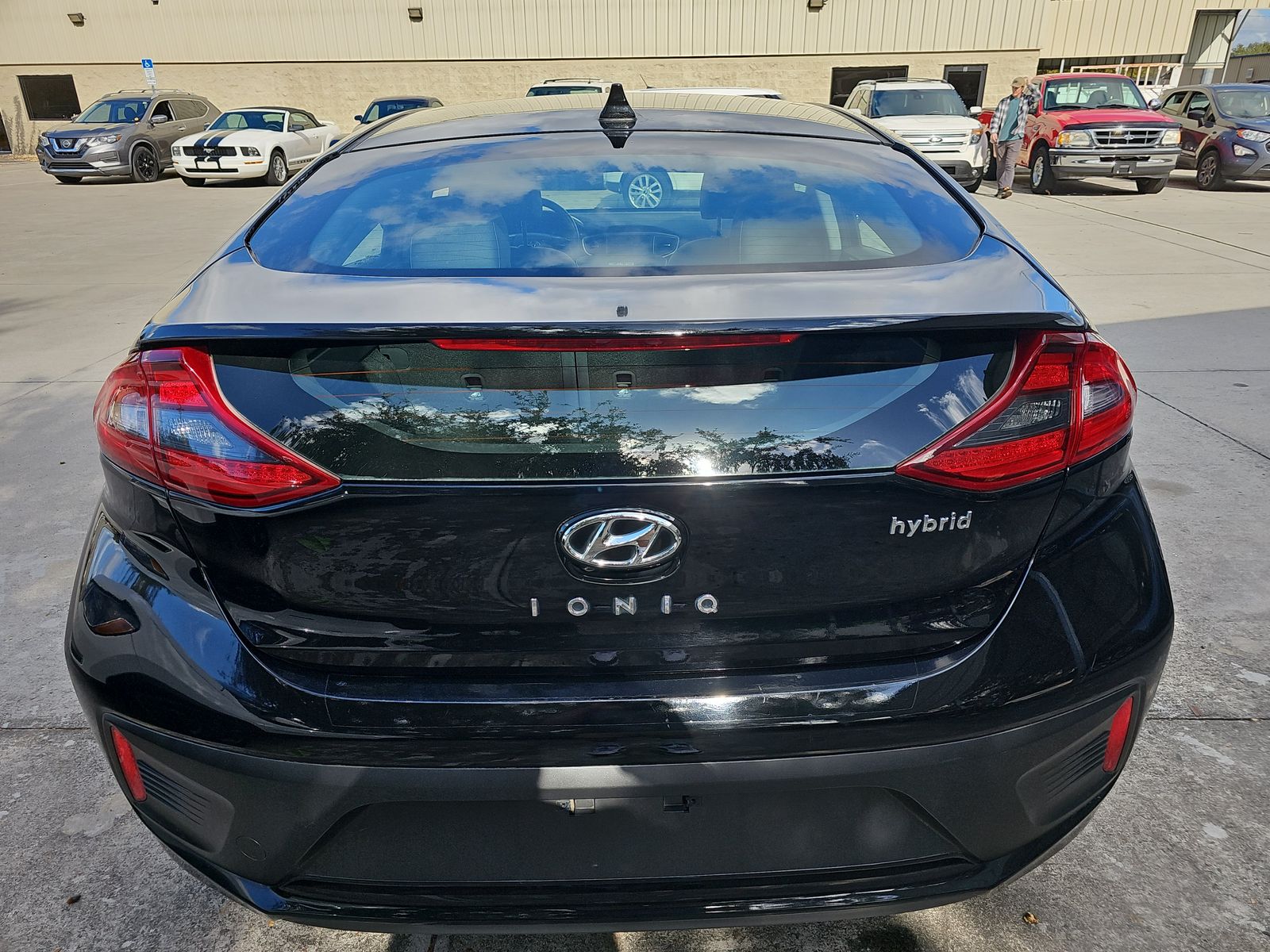 2017 Hyundai Ioniq Hybrid Limited FWD