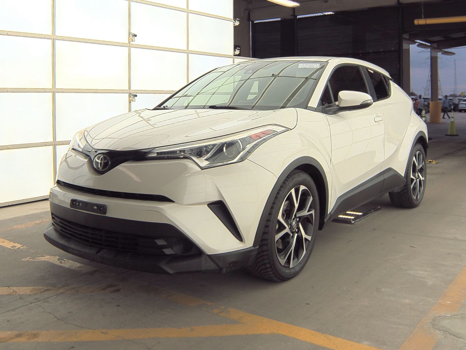 2018 Toyota C-HR XLE FWD