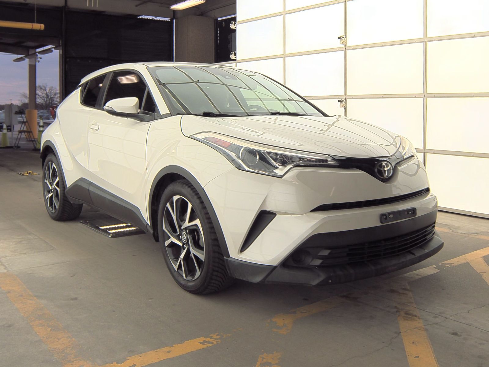 2018 Toyota C-HR XLE FWD