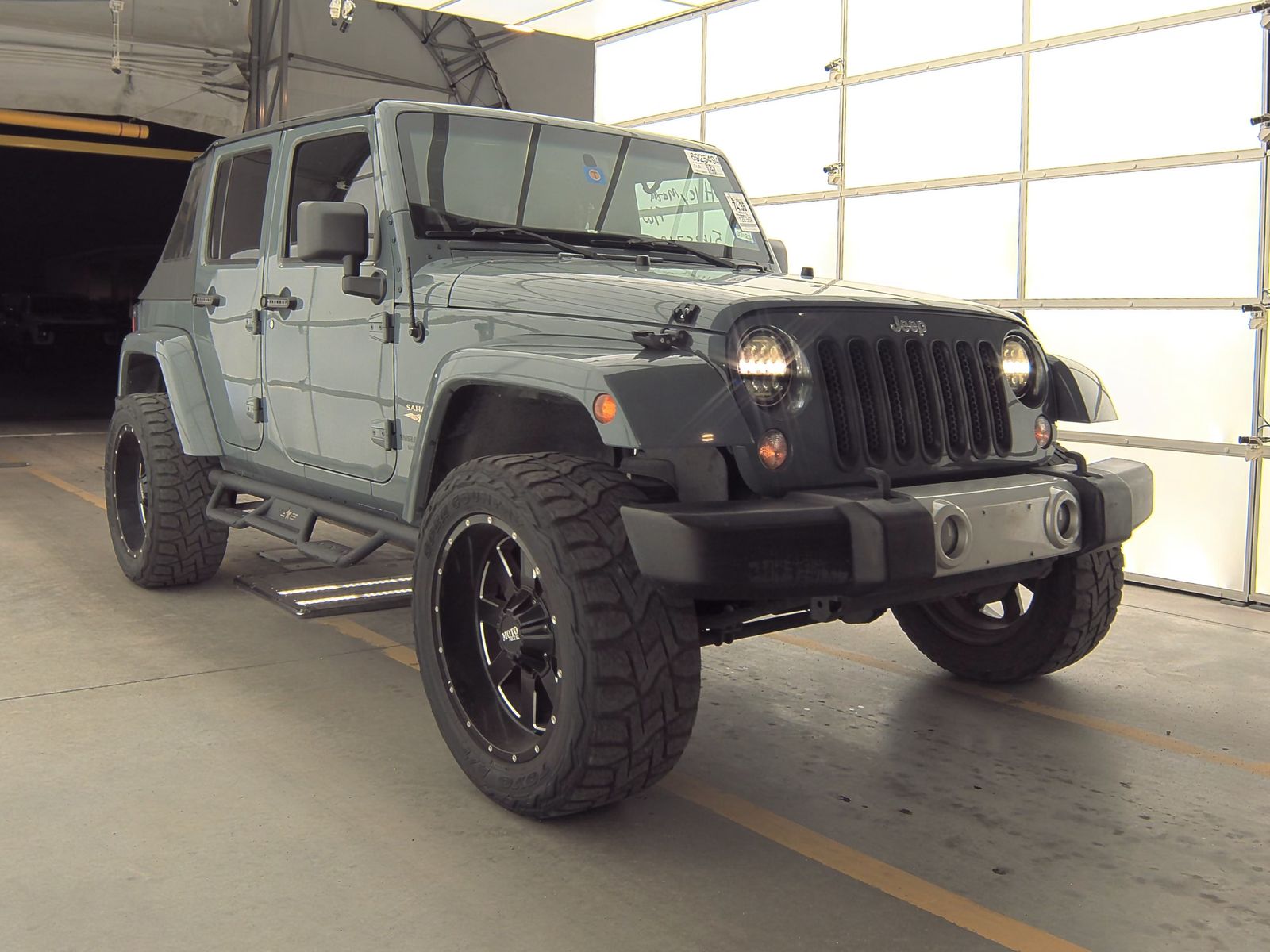 2014 Jeep Wrangler Unlimited Sahara AWD