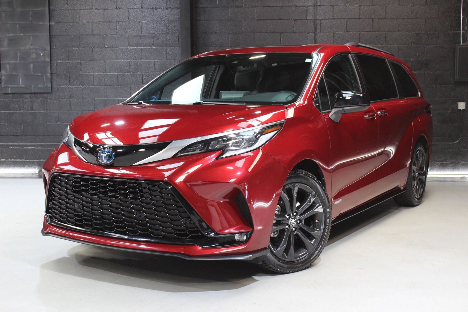 2021 Toyota Sienna XSE FWD