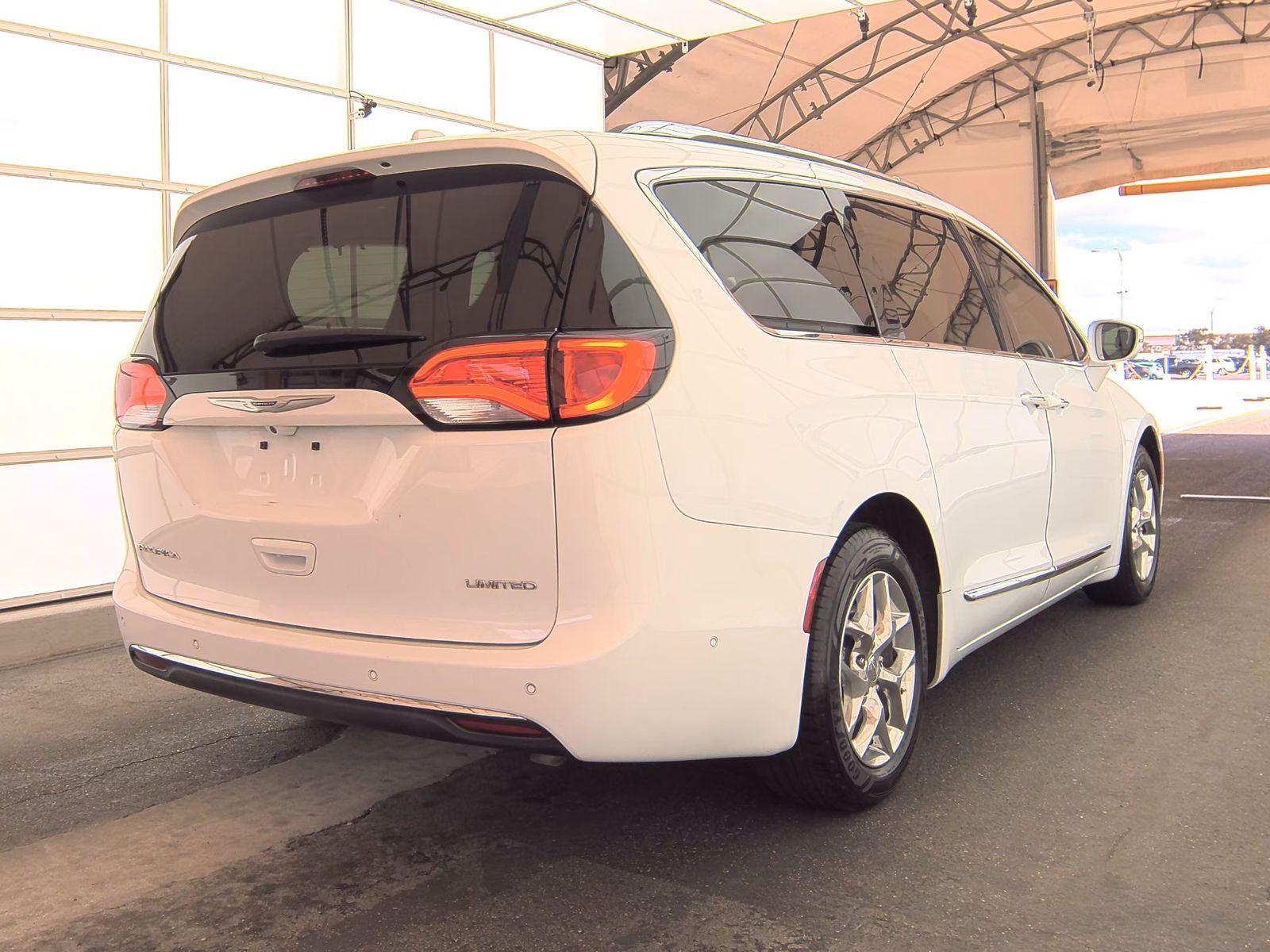 2019 Chrysler Pacifica Limited FWD