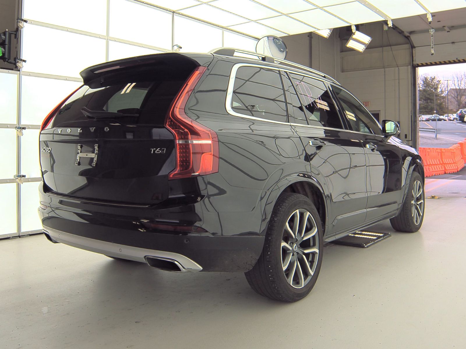 2019 Volvo XC90 T6 Momentum AWD