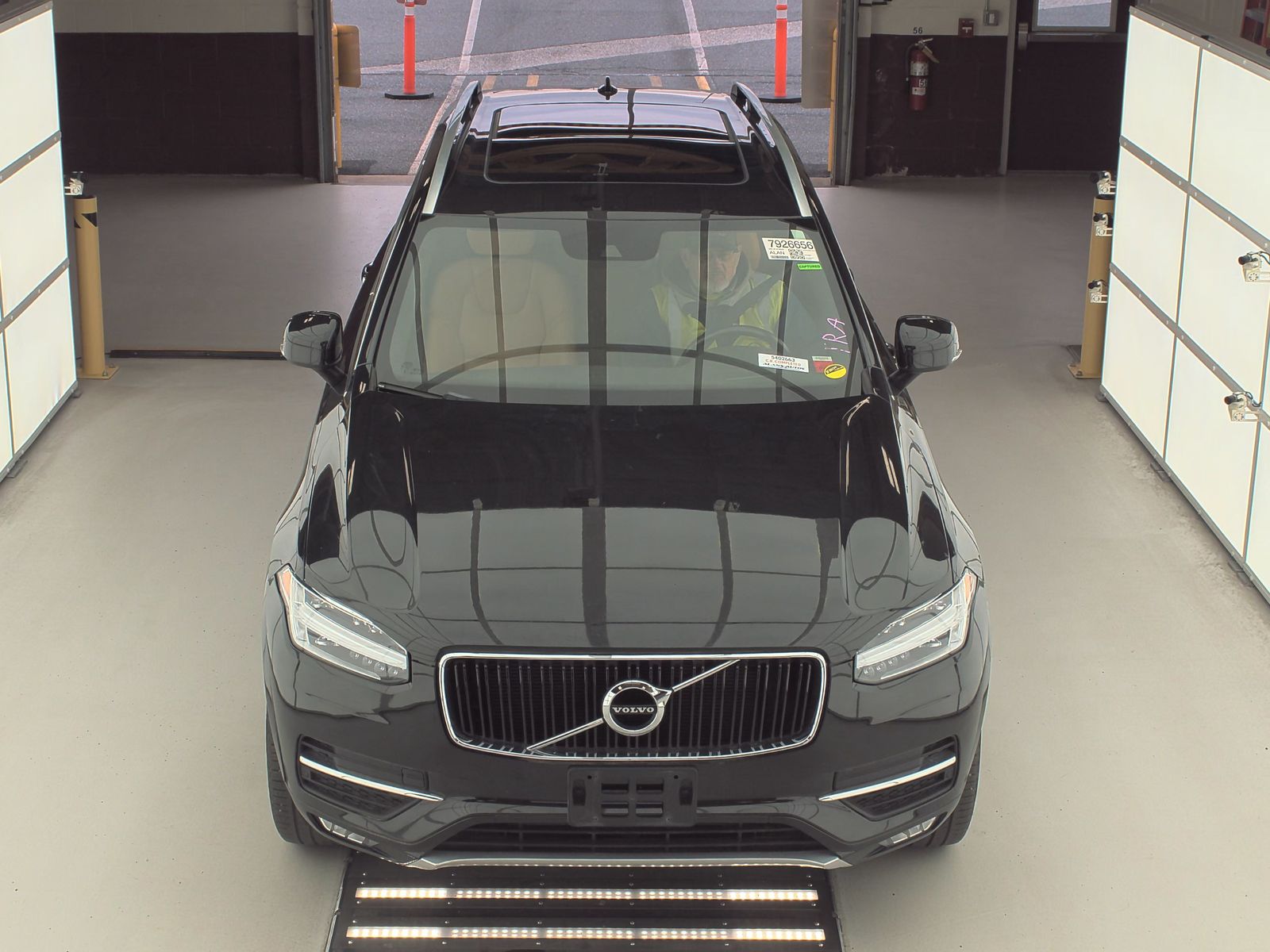 2019 Volvo XC90 T6 Momentum AWD