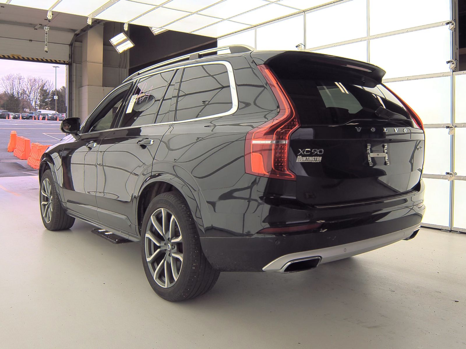 2019 Volvo XC90 T6 Momentum AWD