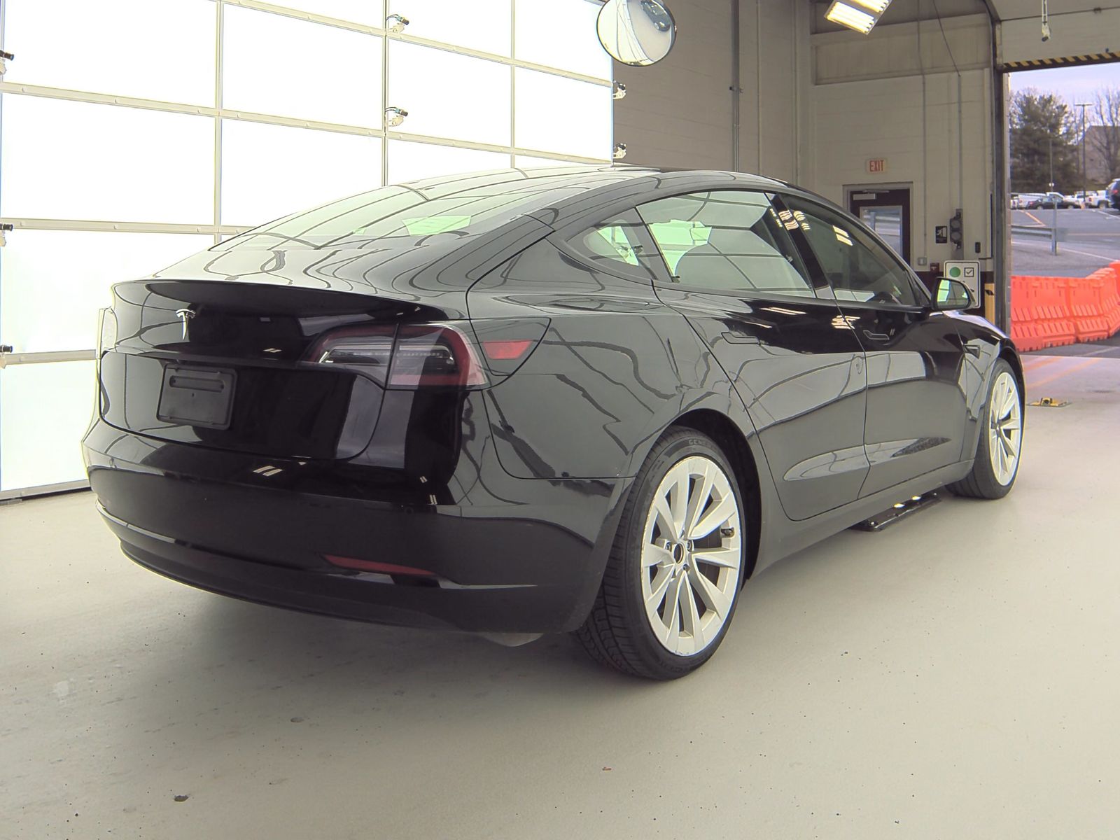 2021 Tesla Model 3 Standard Range Plus FWD