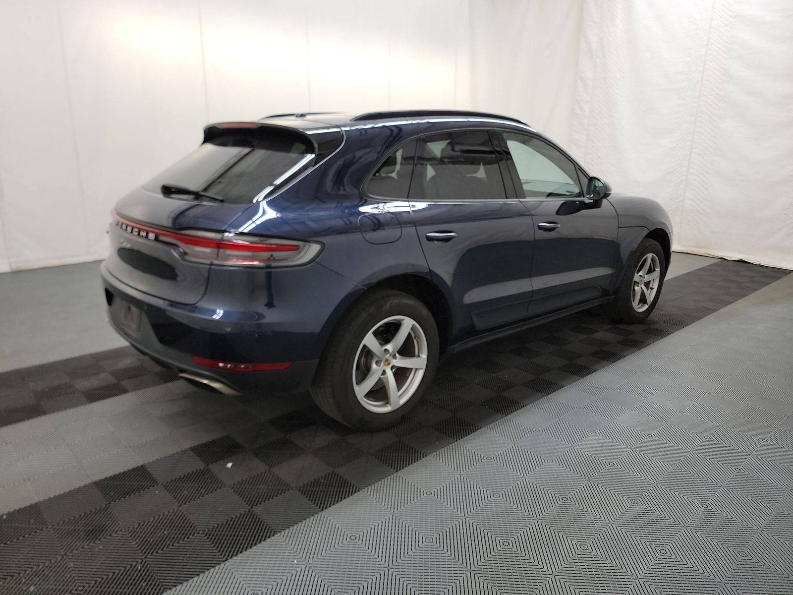 2019 Porsche Macan Base AWD
