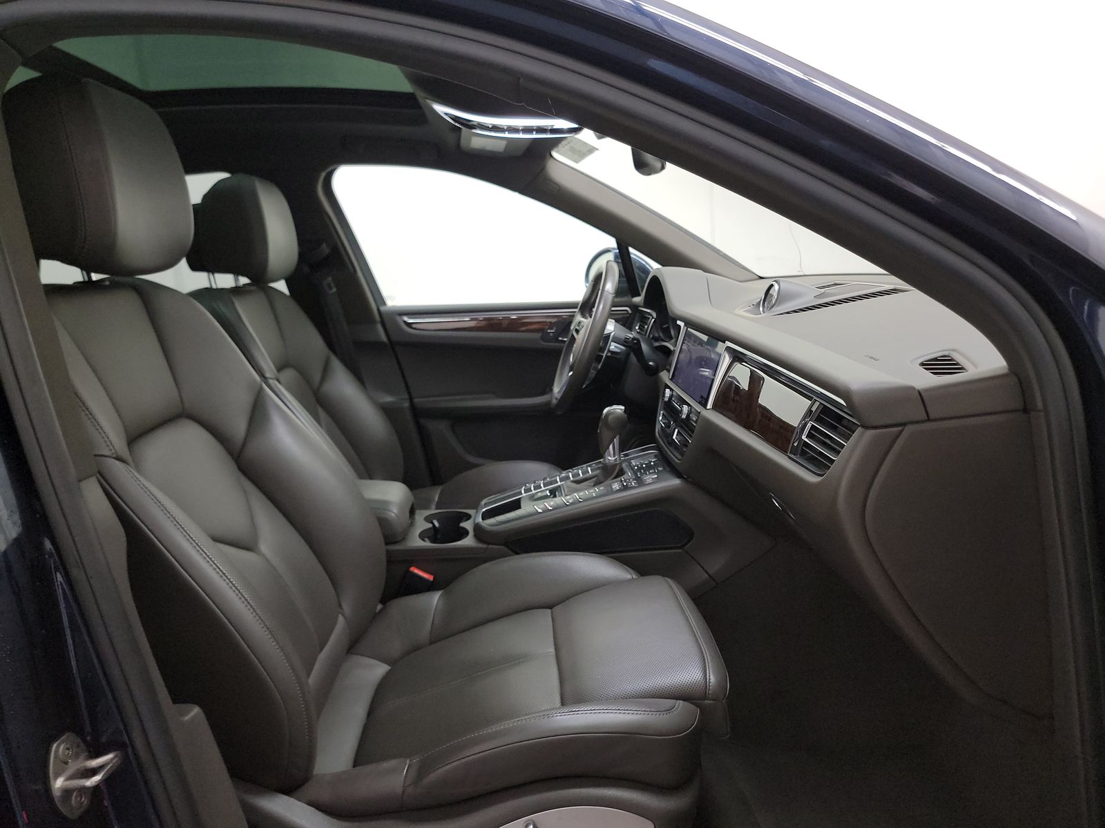 2019 Porsche Macan Base AWD