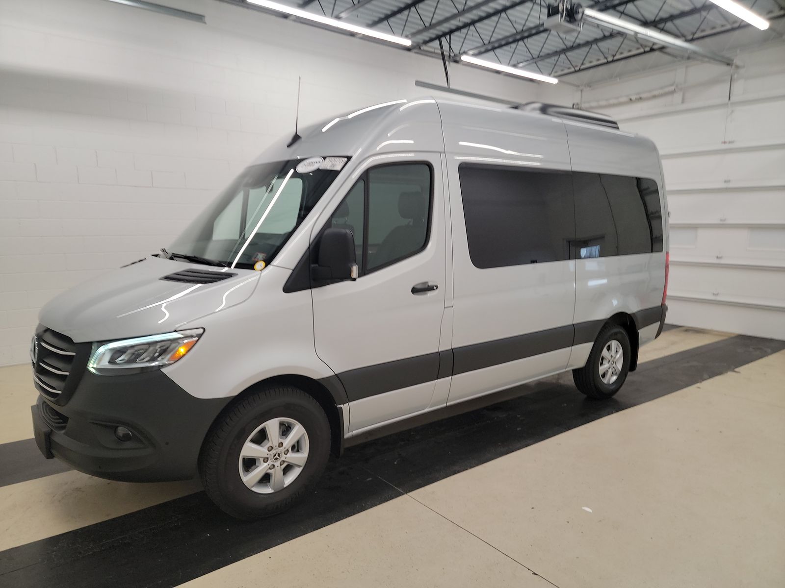 2024 Mercedes-Benz Sprinter Passenger Van Base's photo