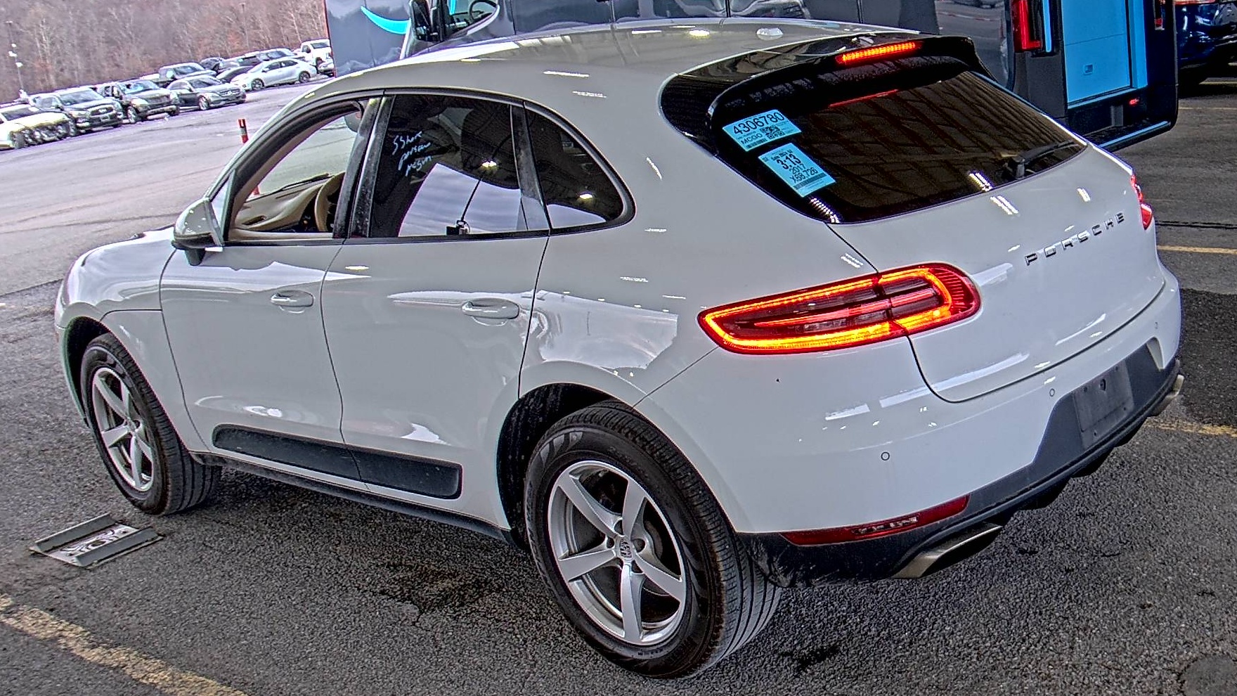 2017 Porsche Macan Base AWD