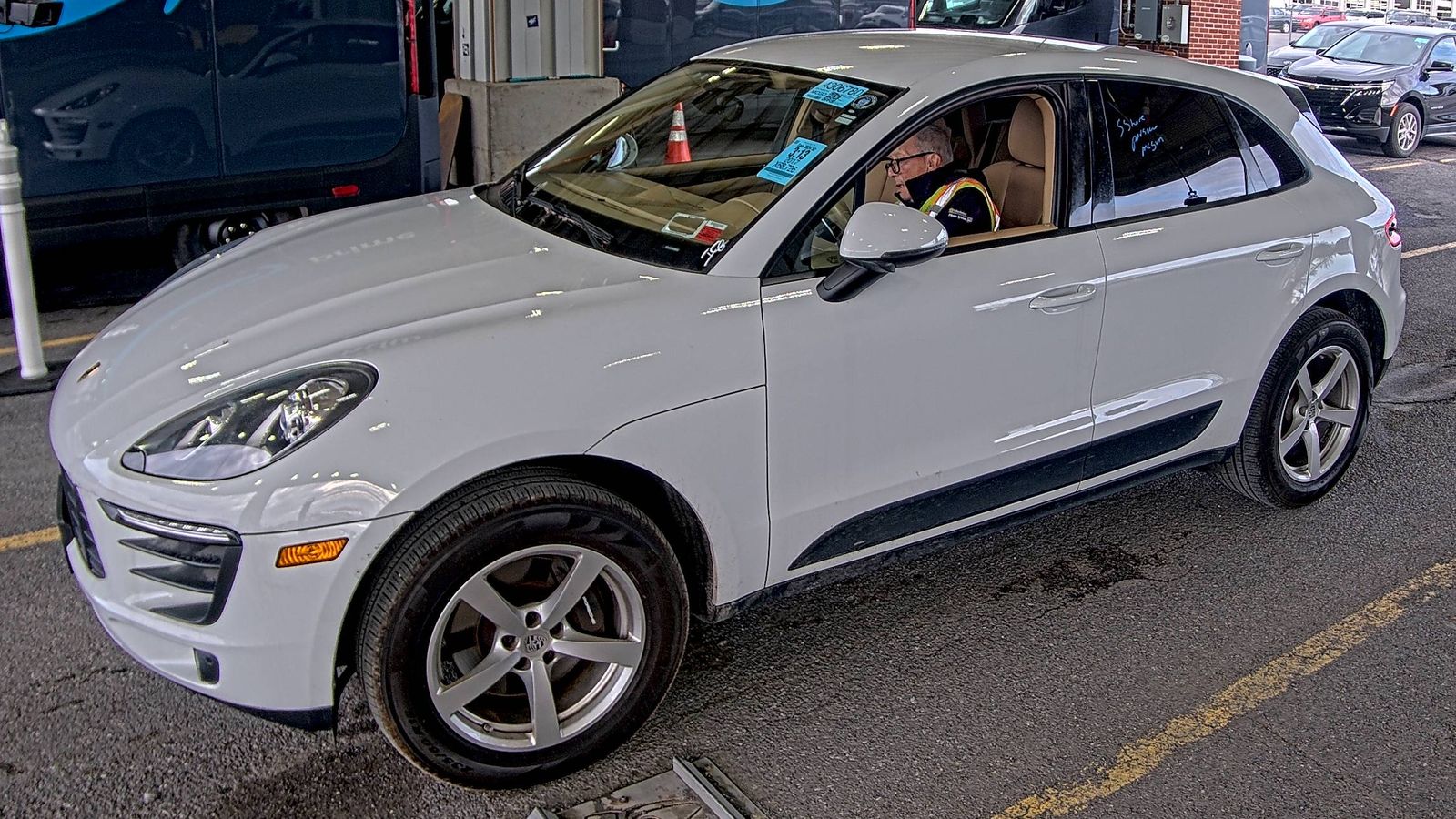 2017 Porsche Macan Base AWD