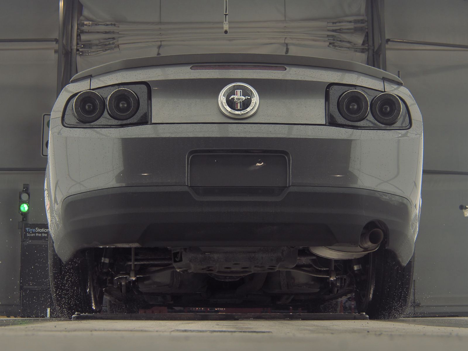 2010 Ford Mustang V6 FWD