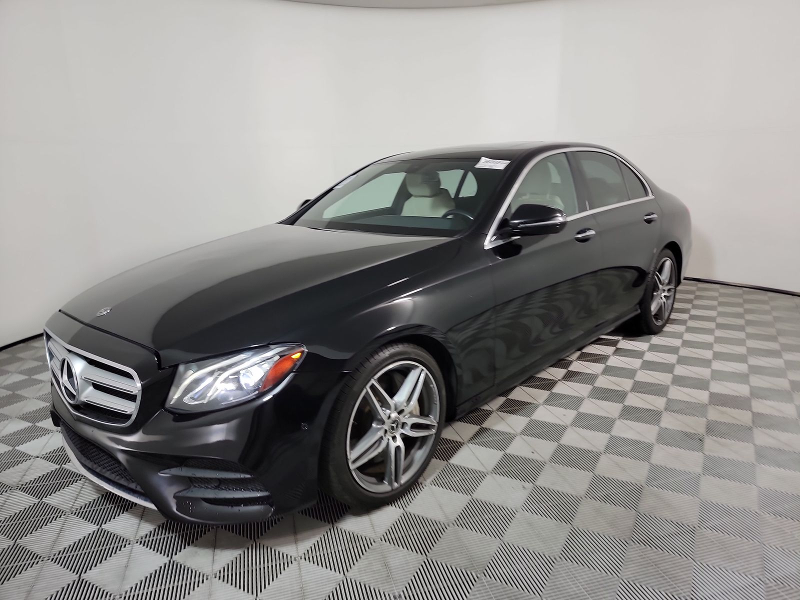 2018 Mercedes-Benz E 300 Sedan
