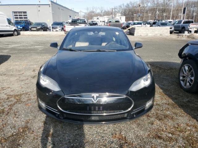 2015 Tesla Model S 85D AWD