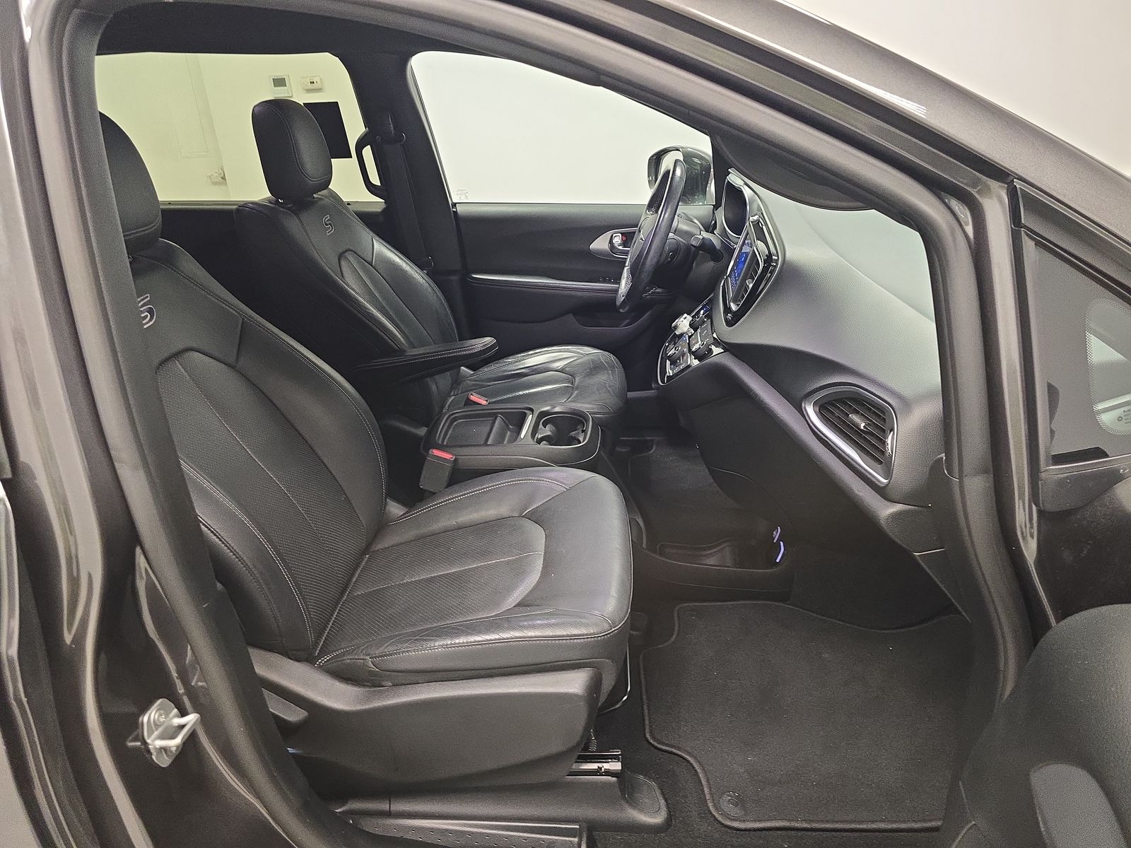 2019 Chrysler Pacifica Touring L FWD