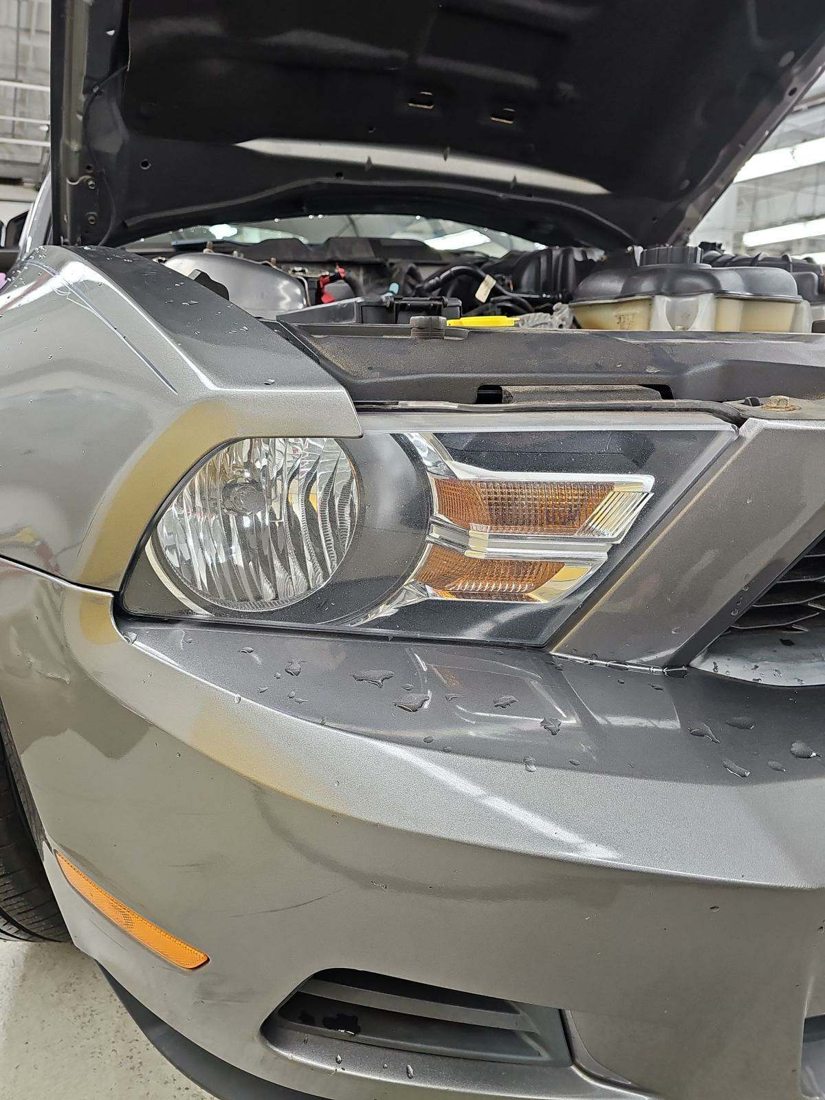 2010 Ford Mustang V6 FWD