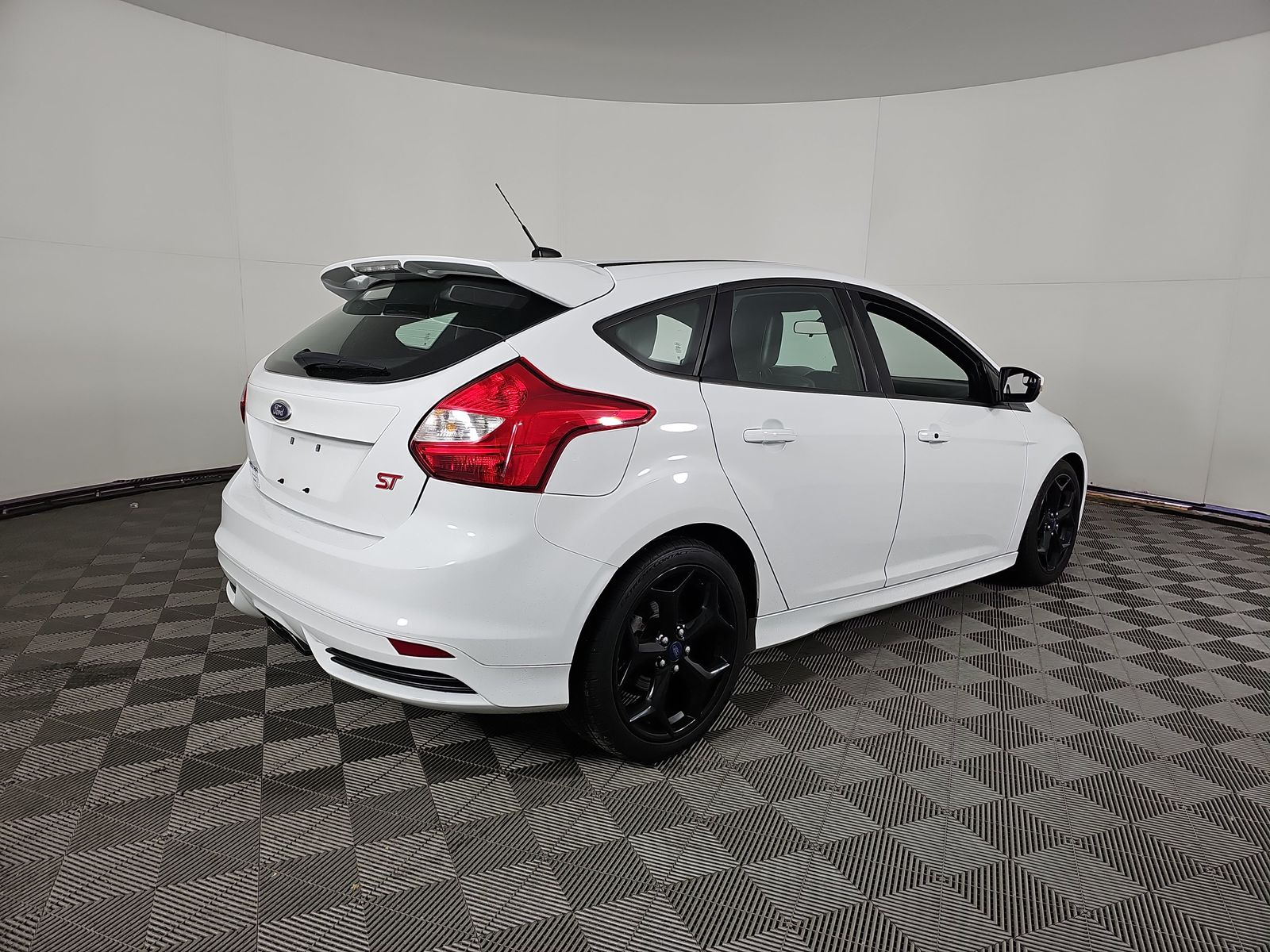 2013 Ford Focus ST FWD