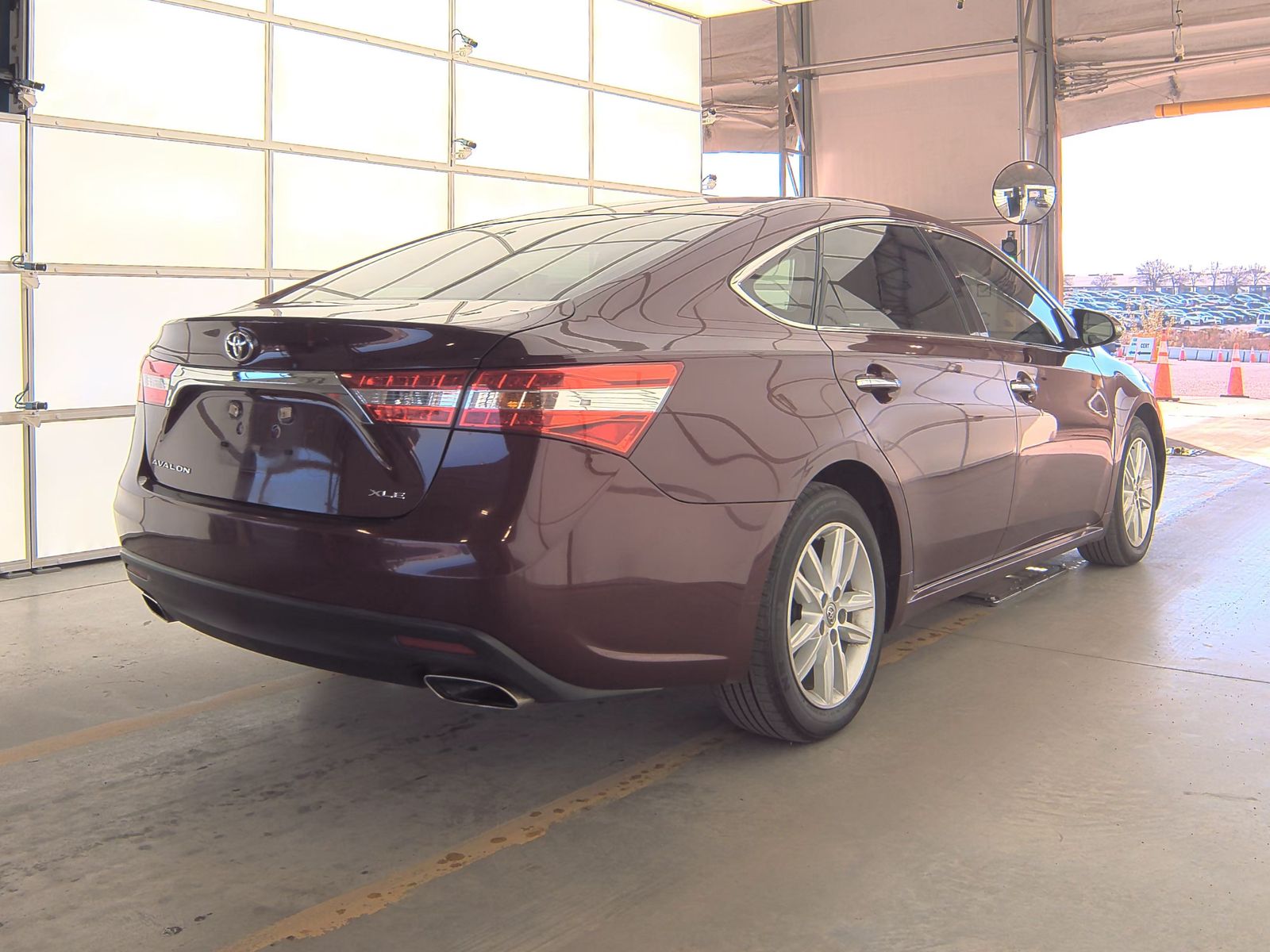 2014 Toyota Avalon XLE FWD