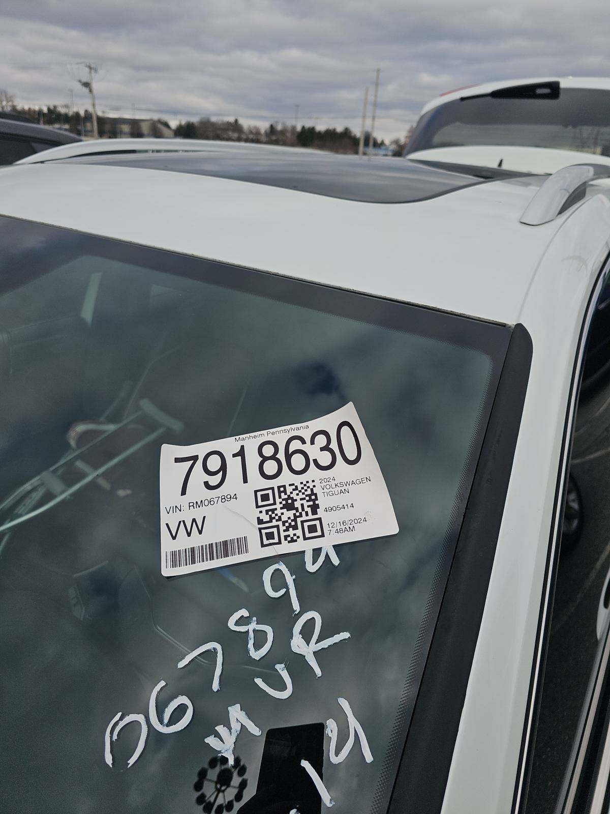 2024 Volkswagen Tiguan 2.0T SEL R-Line AWD