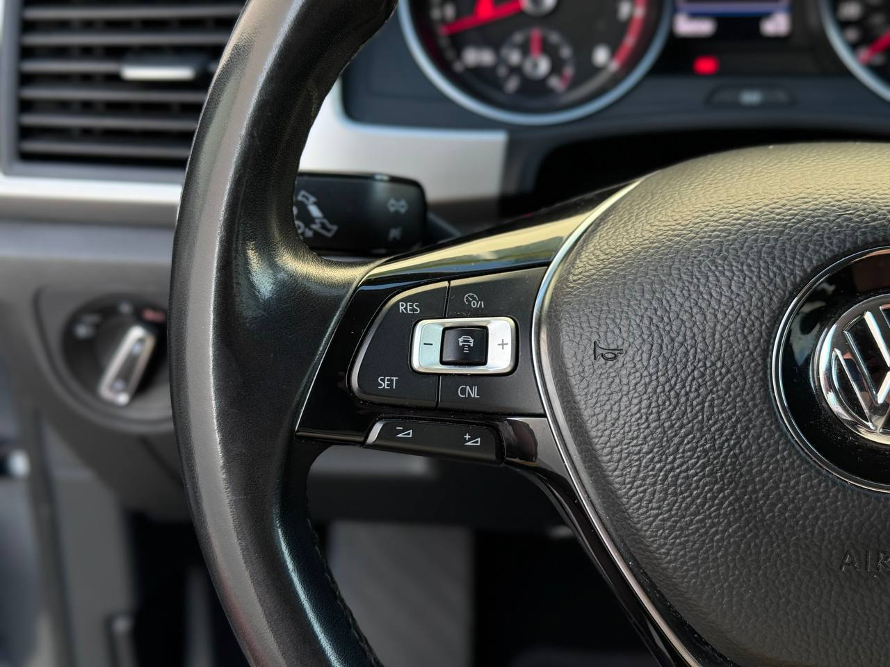 2018 Volkswagen Atlas 3.6L SE FWD