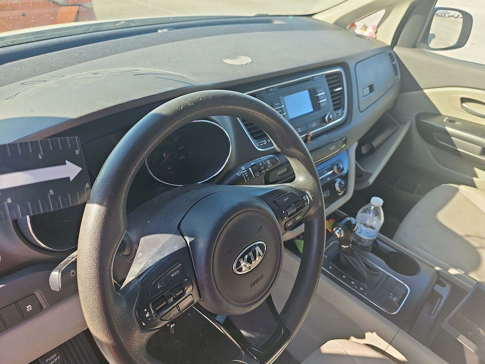 2017 Kia Sedona LX FWD