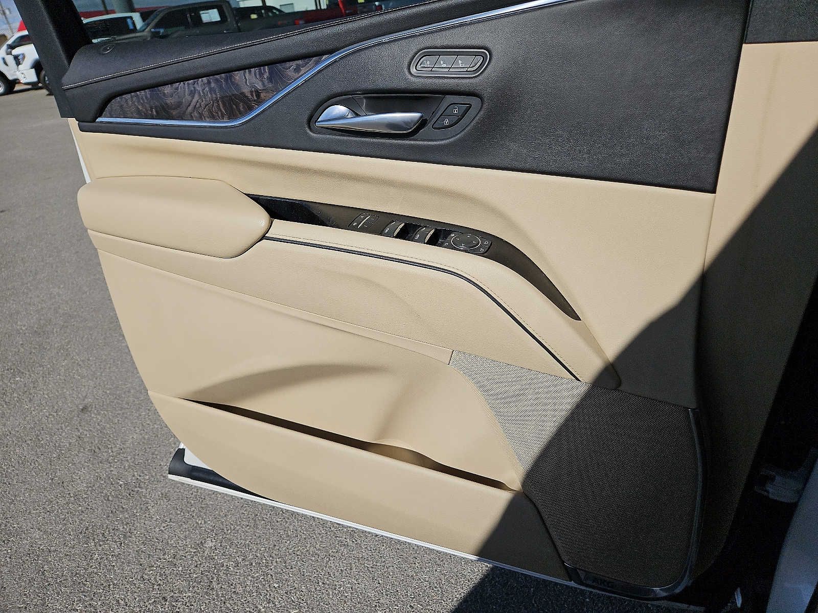 Cadillac Escalade Premium Luxury 1SB снимка Cadillac Escalade Premium Luxury 1SB