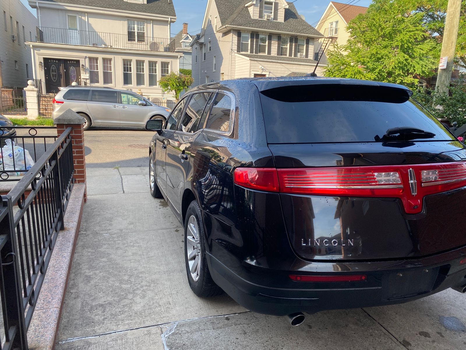 2018 Lincoln MKT Base AWD