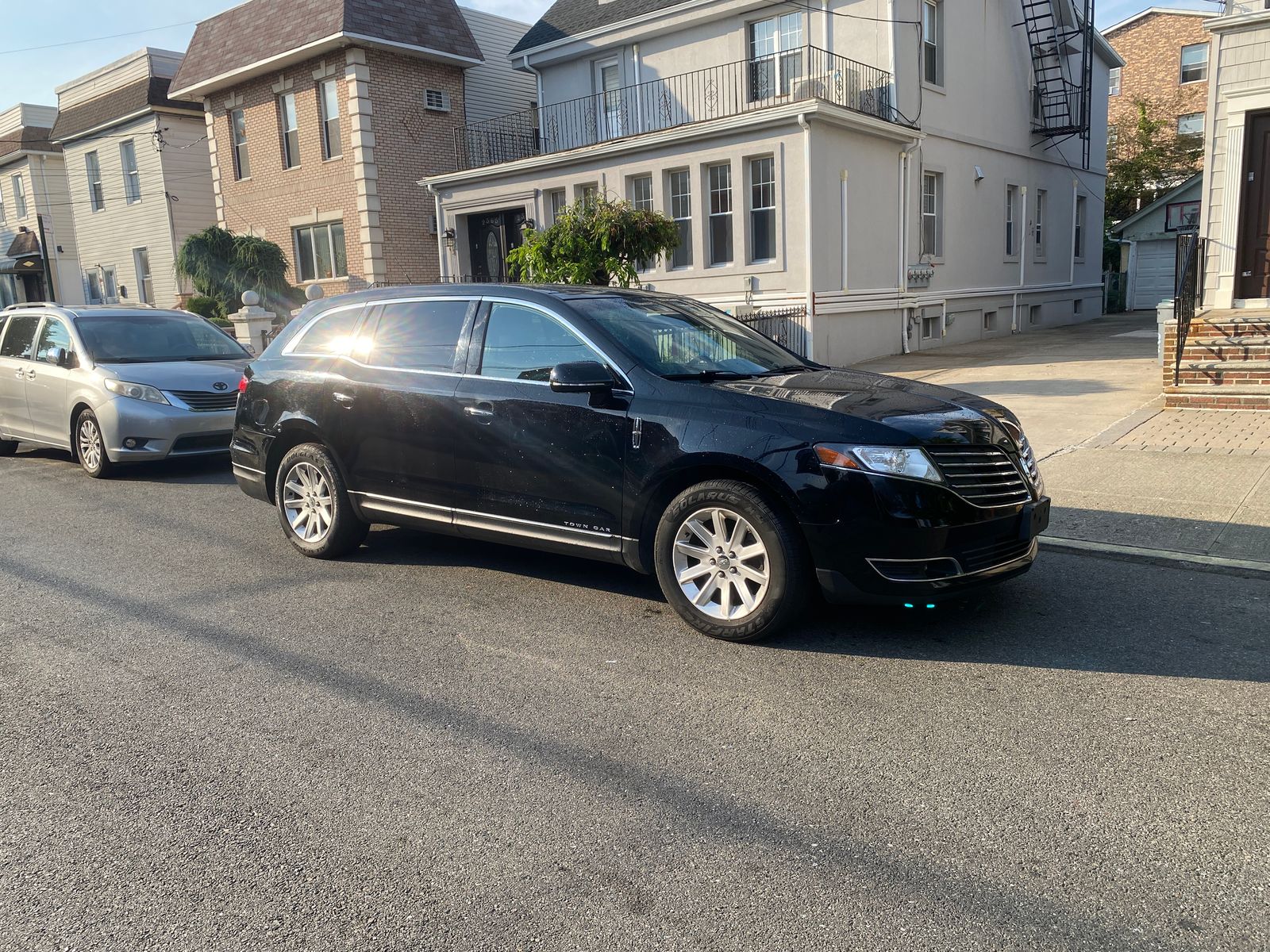 2018 Lincoln MKT Base AWD