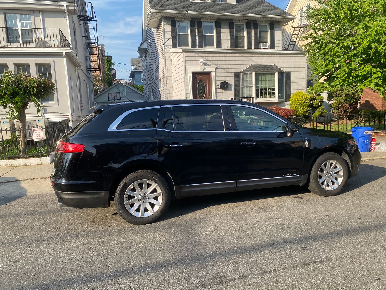 2018 Lincoln MKT Base AWD