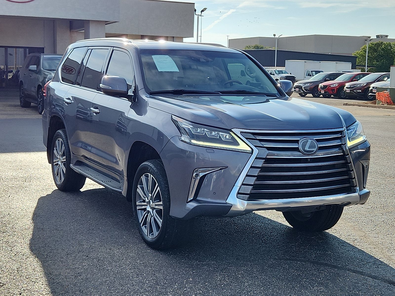 Lexus LX 570 снимка Lexus LX 570