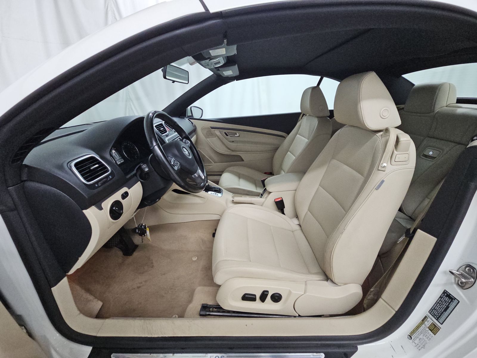 2011 Volkswagen Eos Komfort FWD