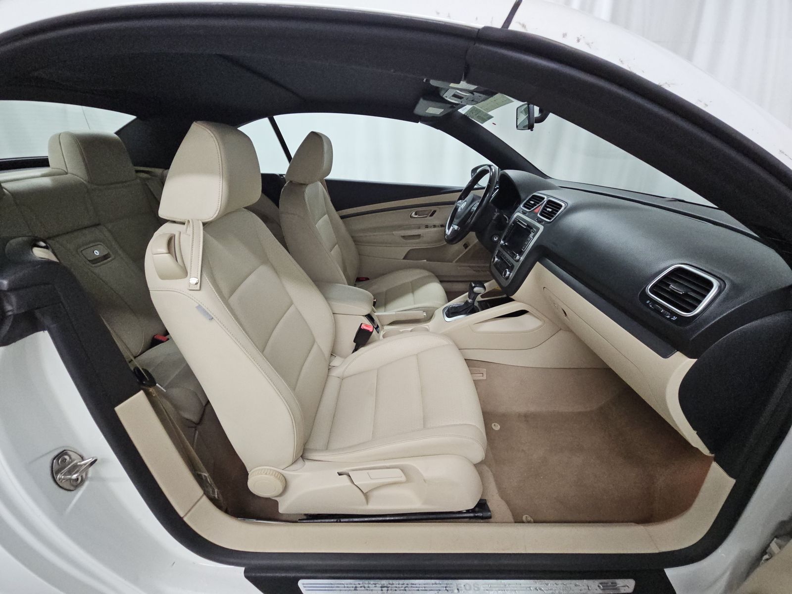 2011 Volkswagen Eos Komfort FWD