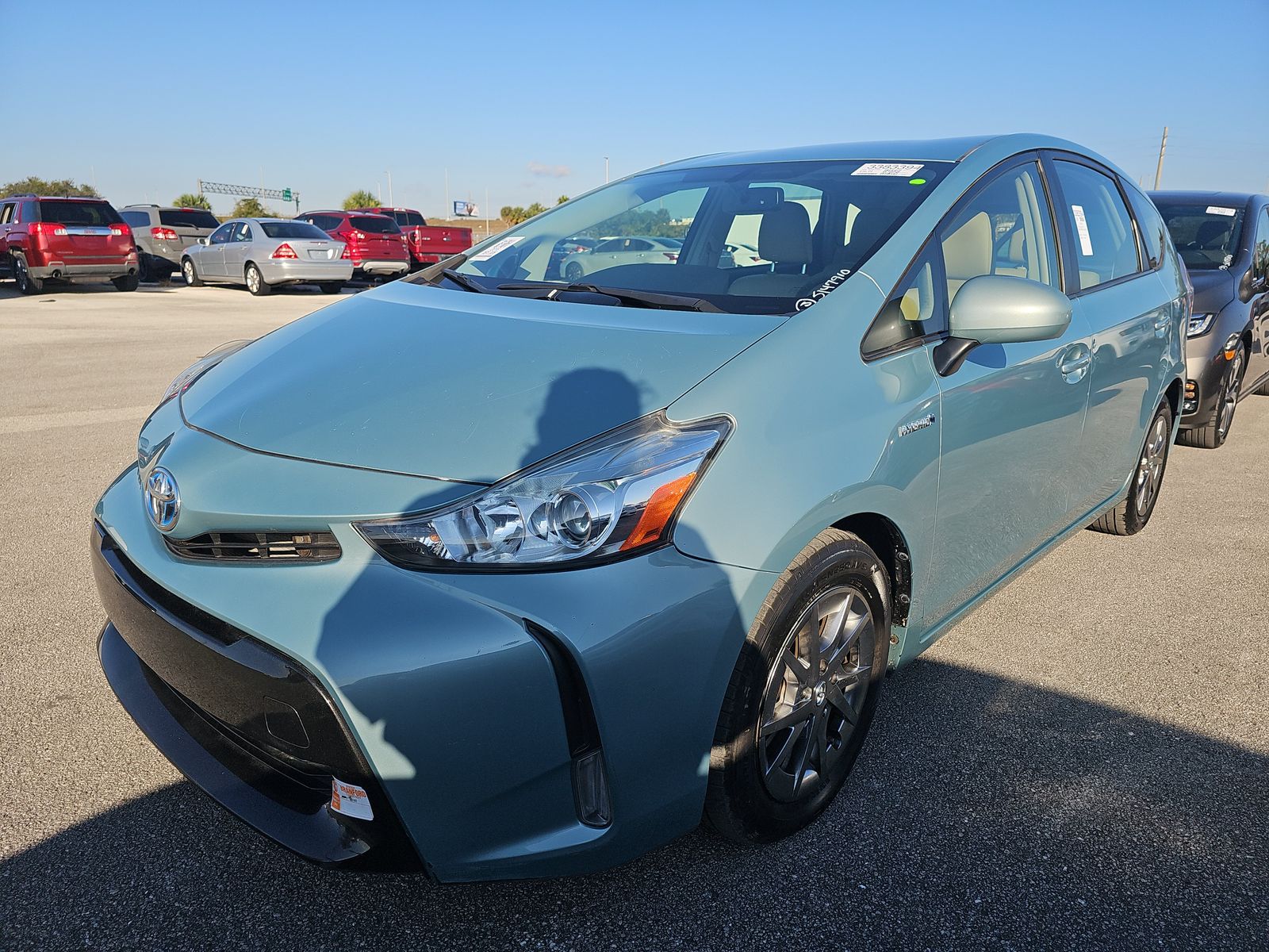 2016 Toyota Prius v Four FWD