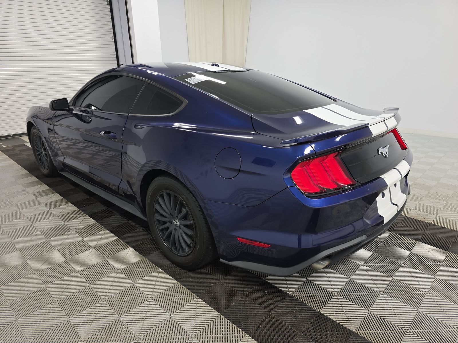 2019 Ford Mustang EcoBoost RWD