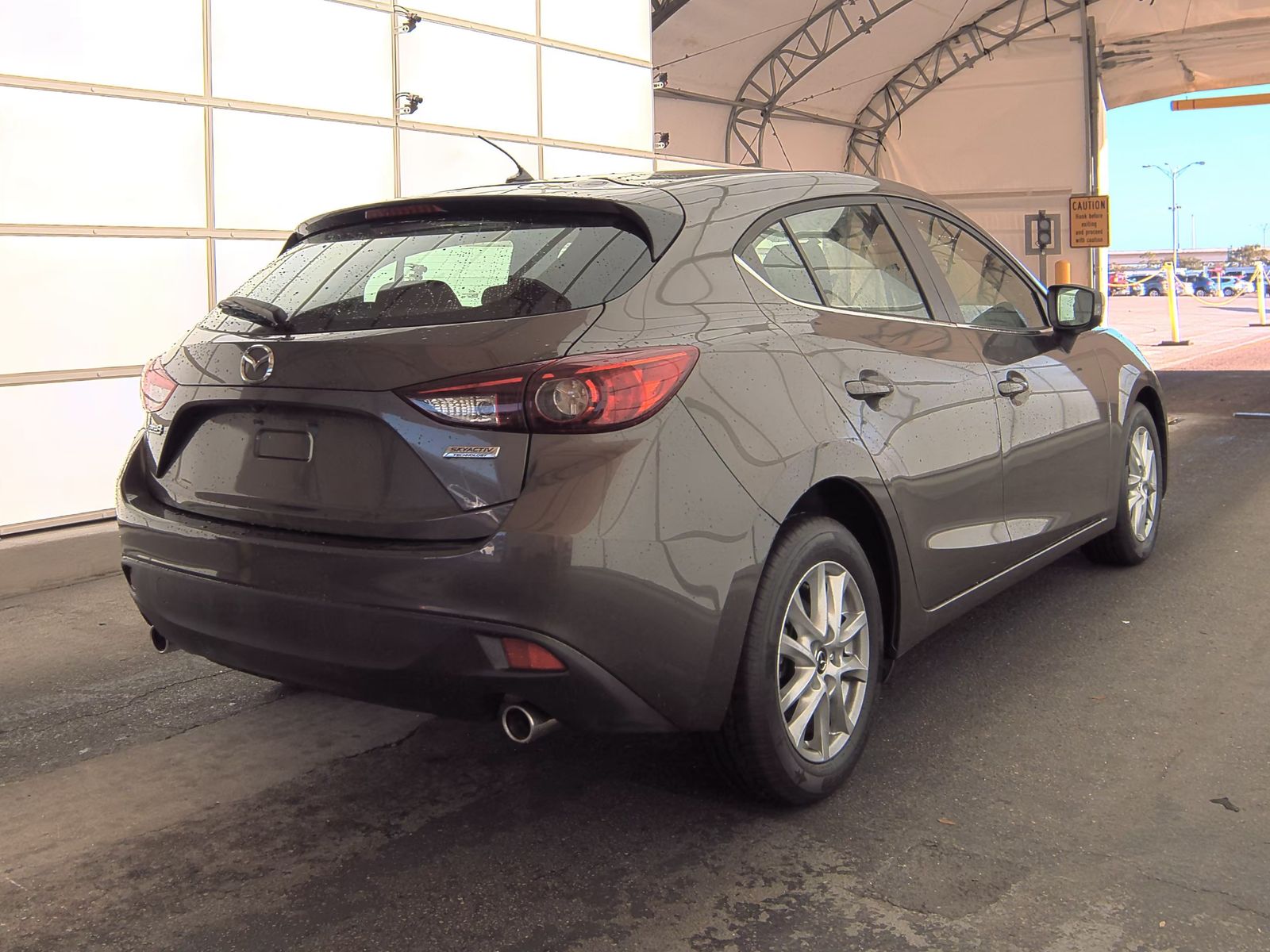 2016 MAZDA MAZDA3 i Sport FWD