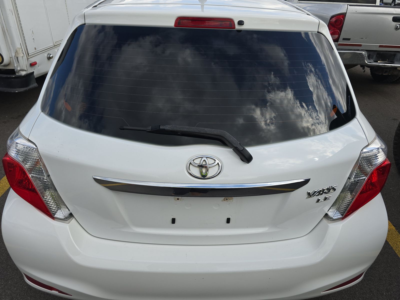 2014 Toyota Yaris LE FWD