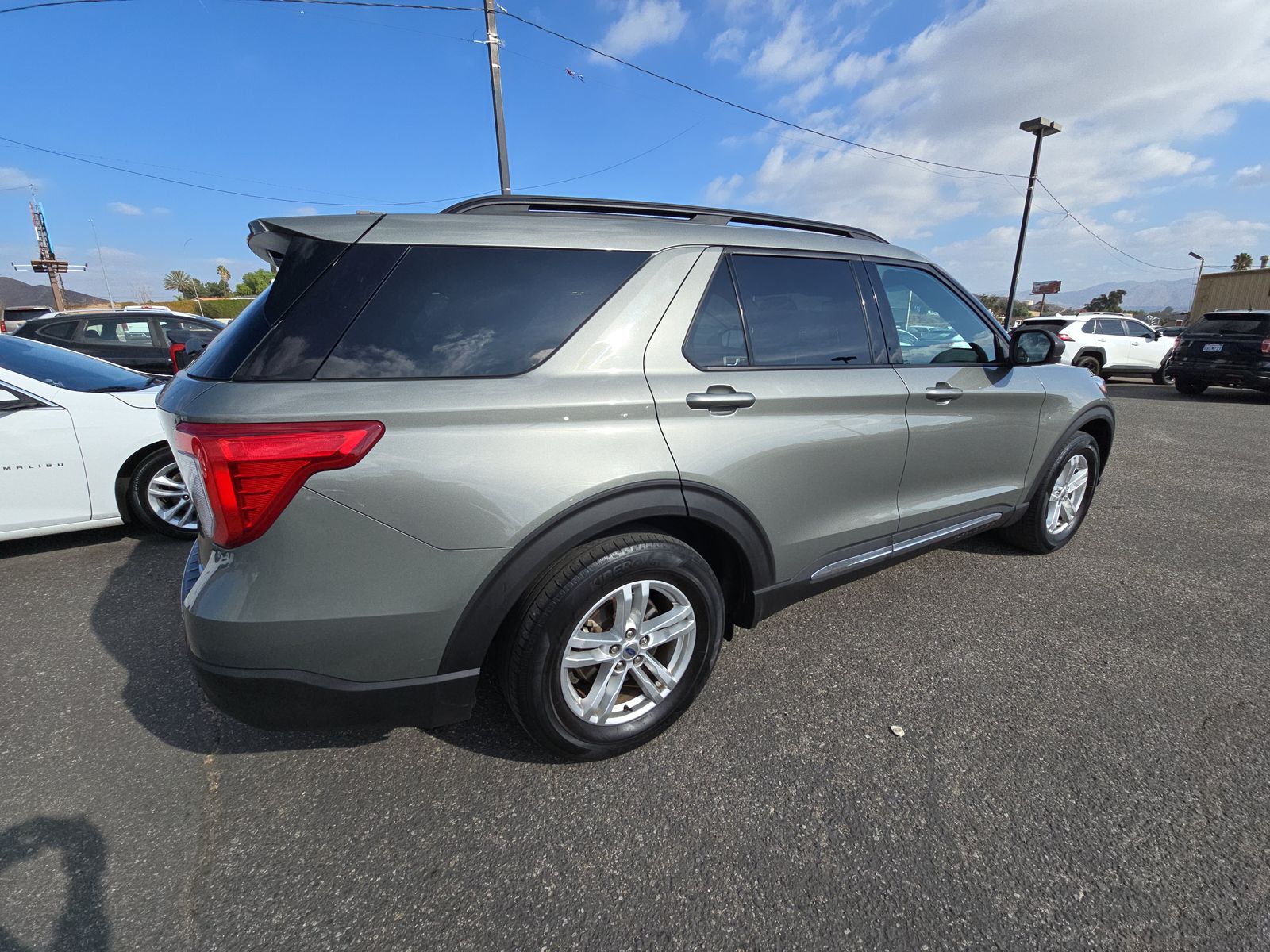 2020 Ford Explorer XLT RWD