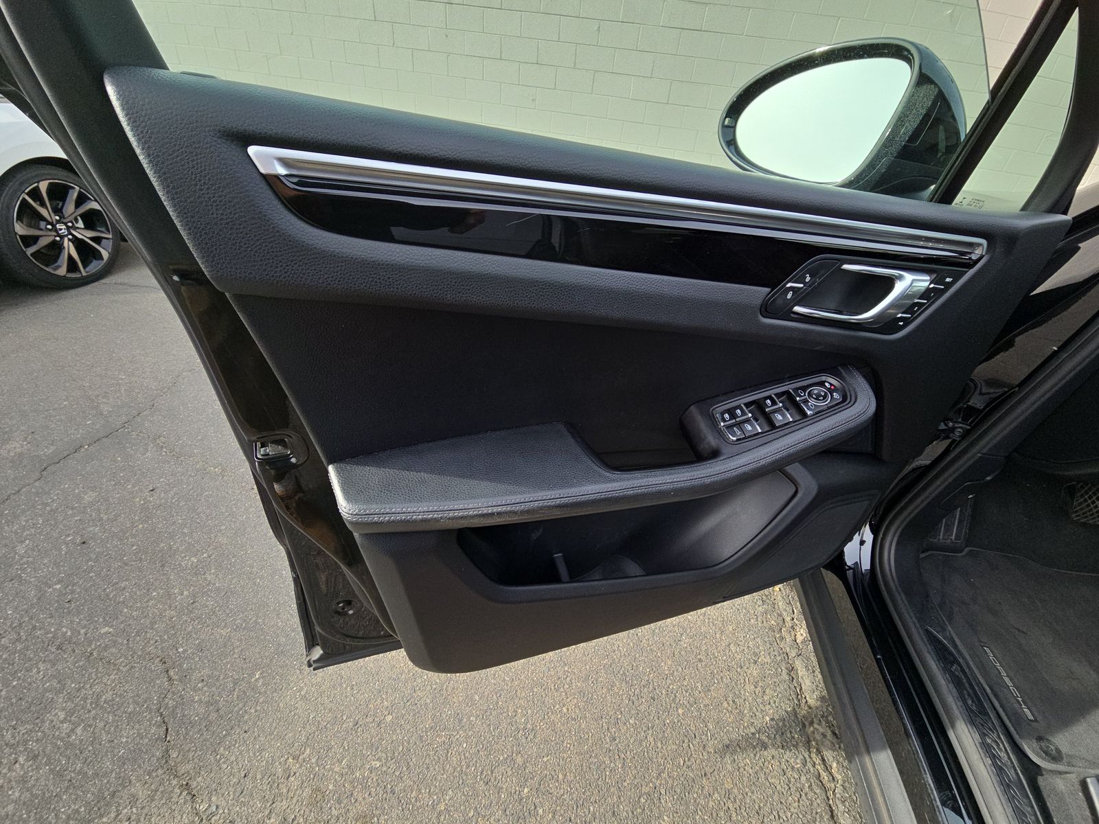 2019 Porsche Macan Base AWD