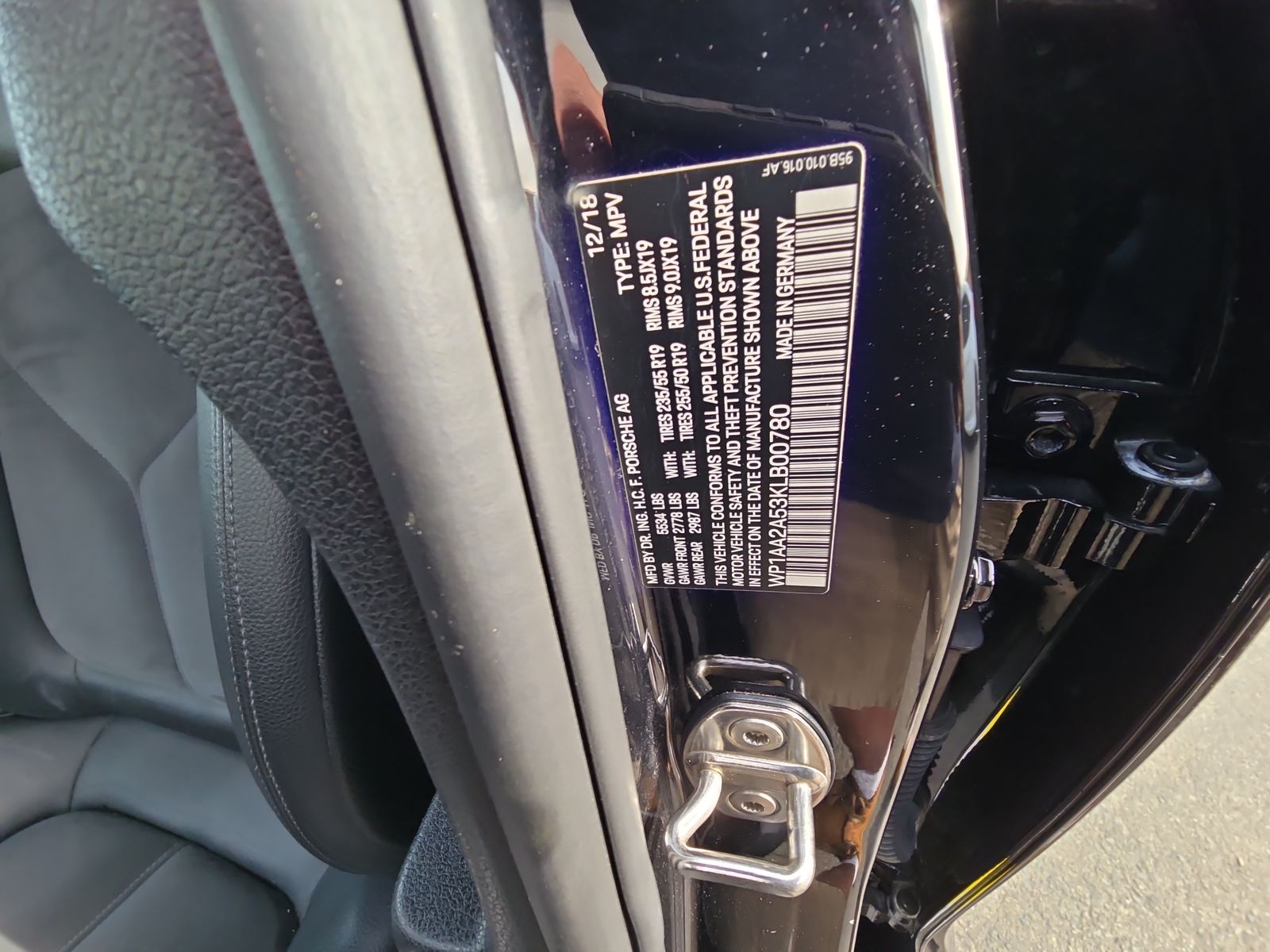 2019 Porsche Macan Base AWD