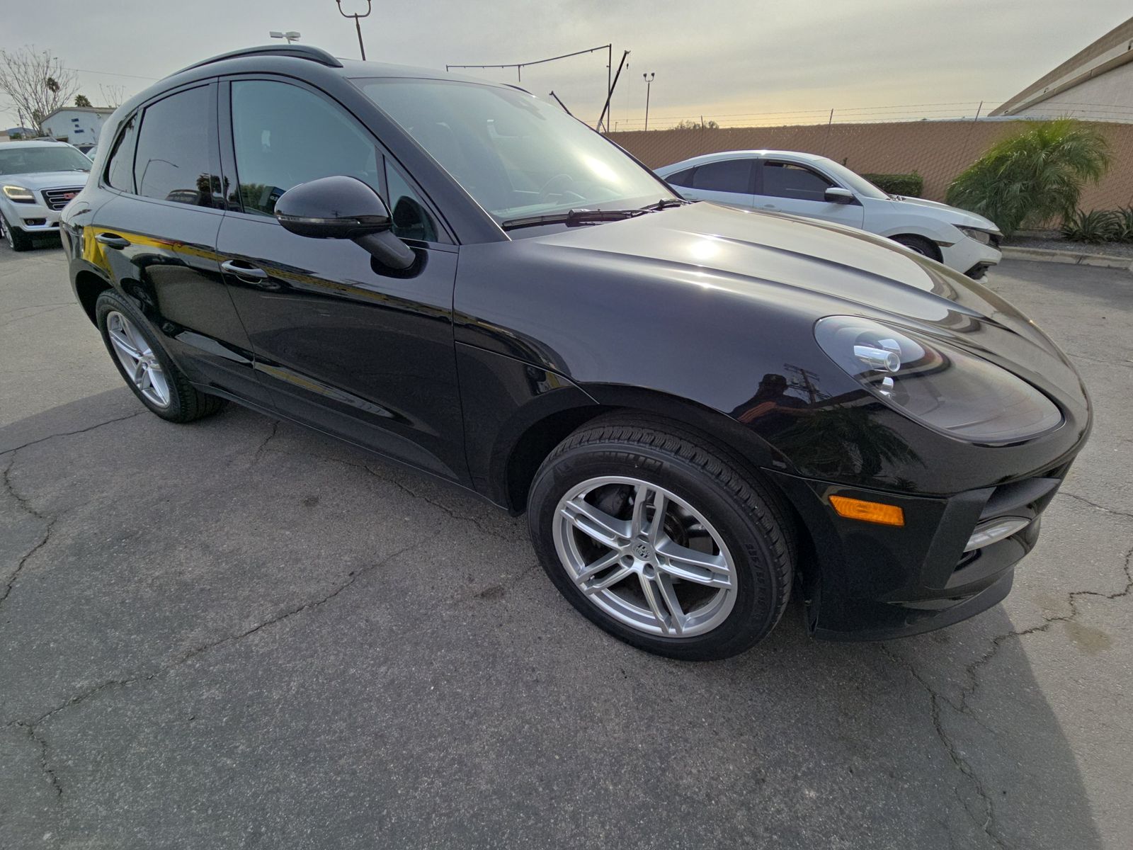 2019 Porsche Macan Base AWD