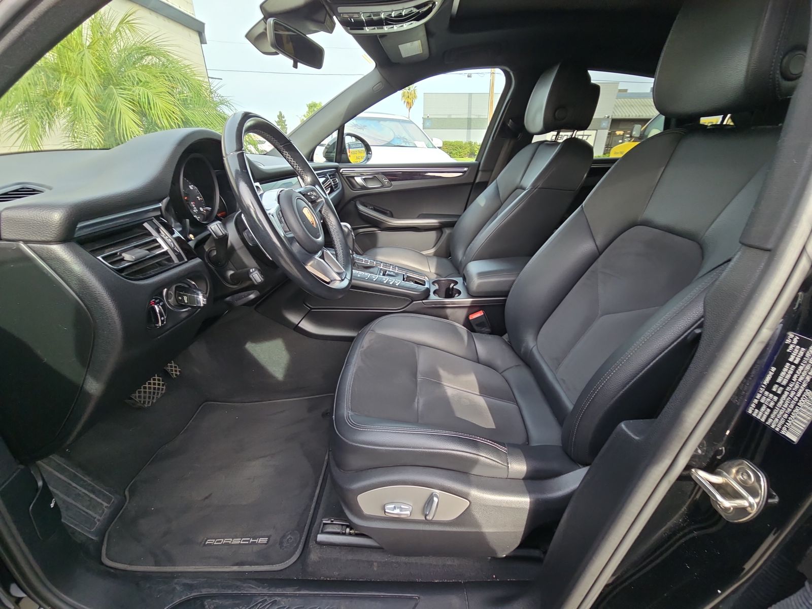 2019 Porsche Macan Base AWD