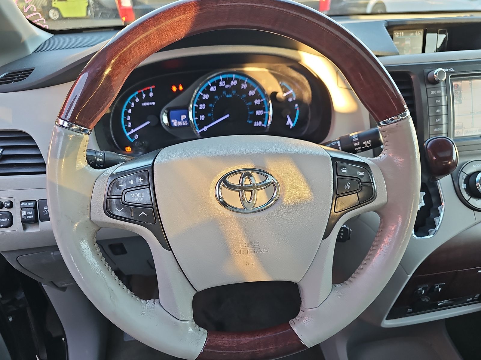 2014 Toyota Sienna Limited FWD