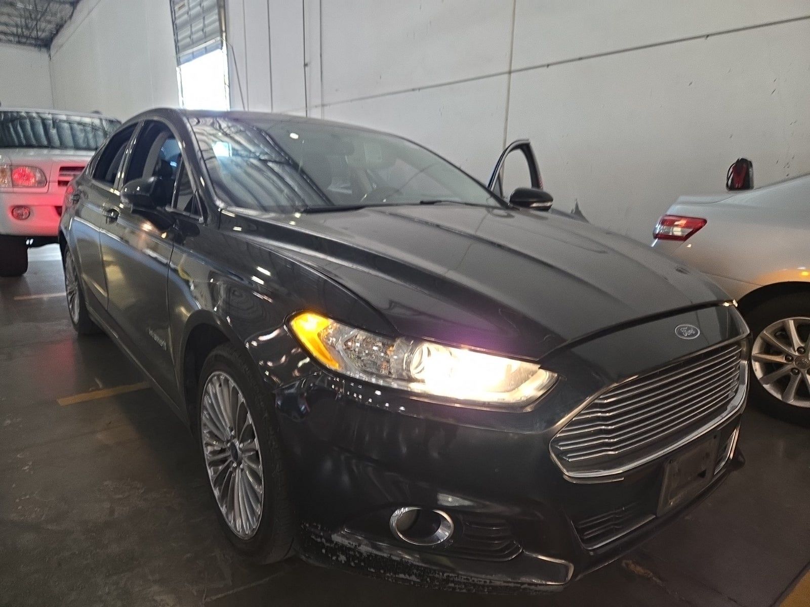 2014 Ford Fusion Hybrid Titanium FWD