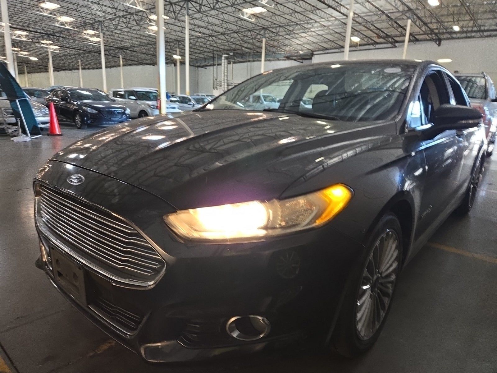 2014 Ford Fusion Hybrid Titanium FWD