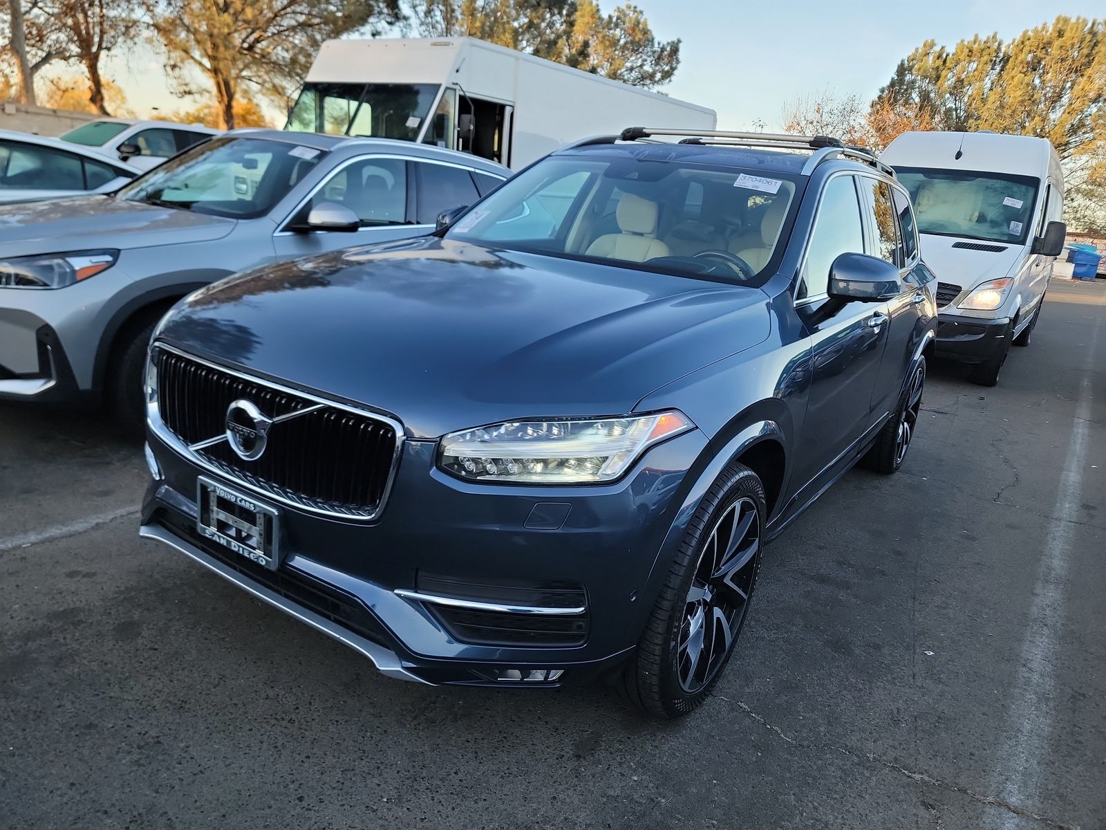 2019 Volvo XC90 T6 Momentum AWD