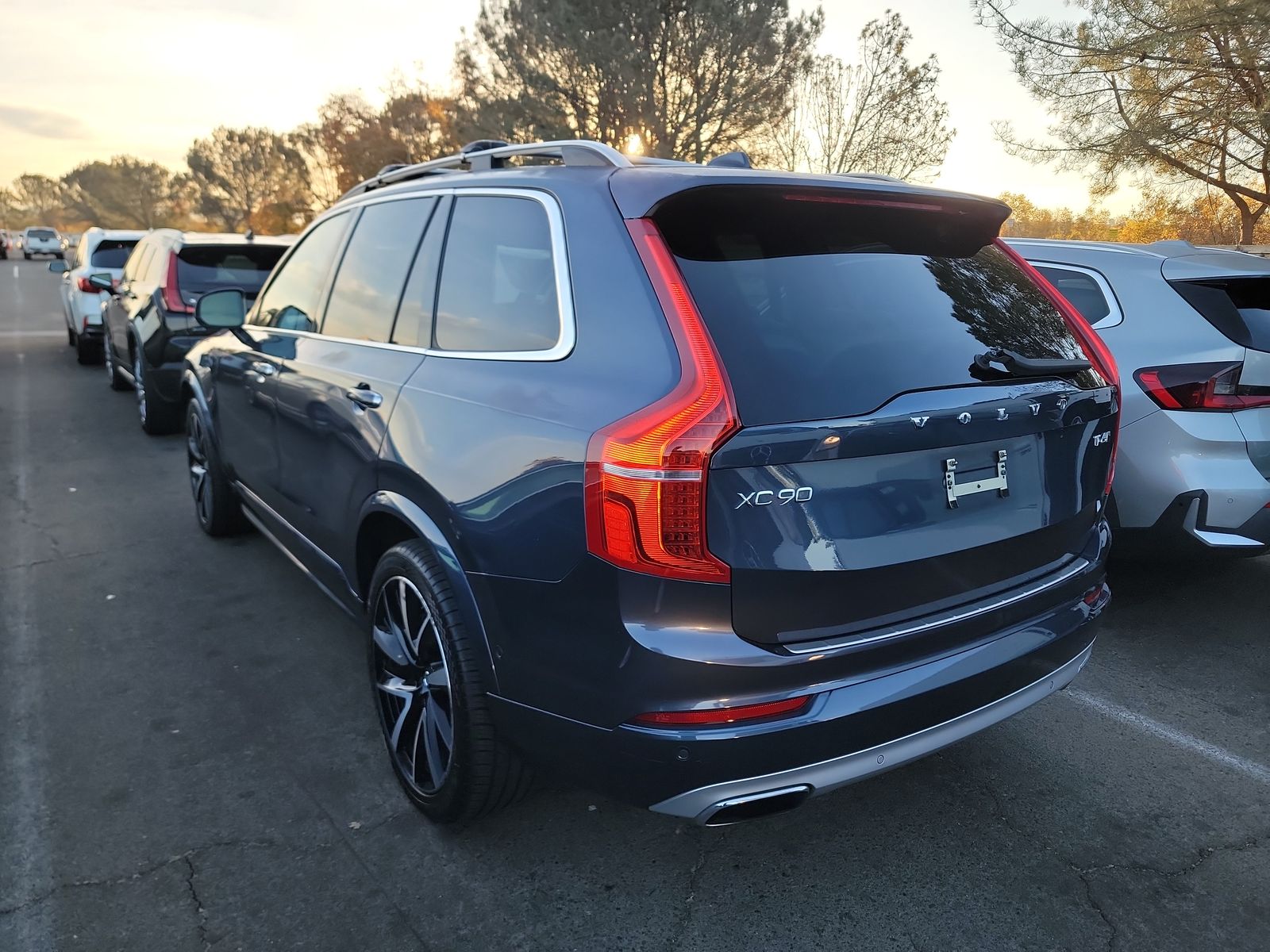 2019 Volvo XC90 T6 Momentum AWD