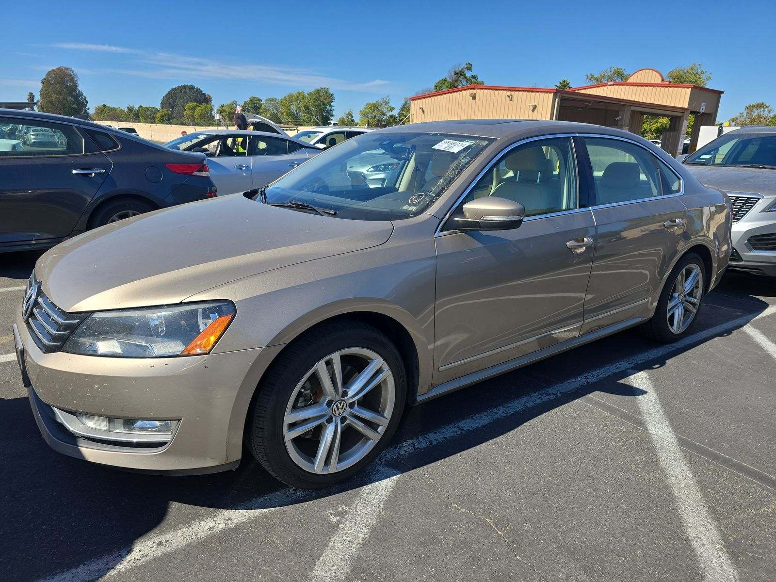 2015 Volkswagen Passat 1.8T SEL Premium FWD