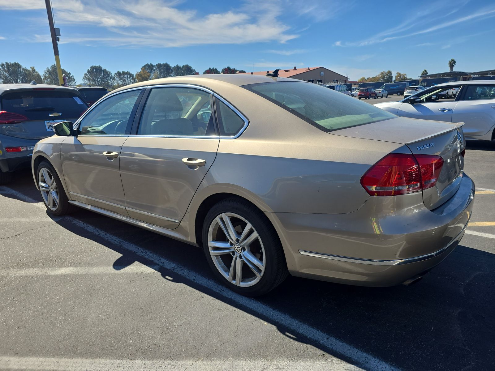 2015 Volkswagen Passat 1.8T SEL Premium FWD